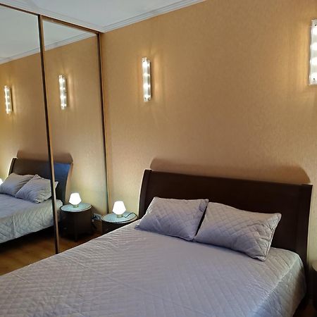 Quiet Dzelzavas Street Apartment Riga Eksteriør billede